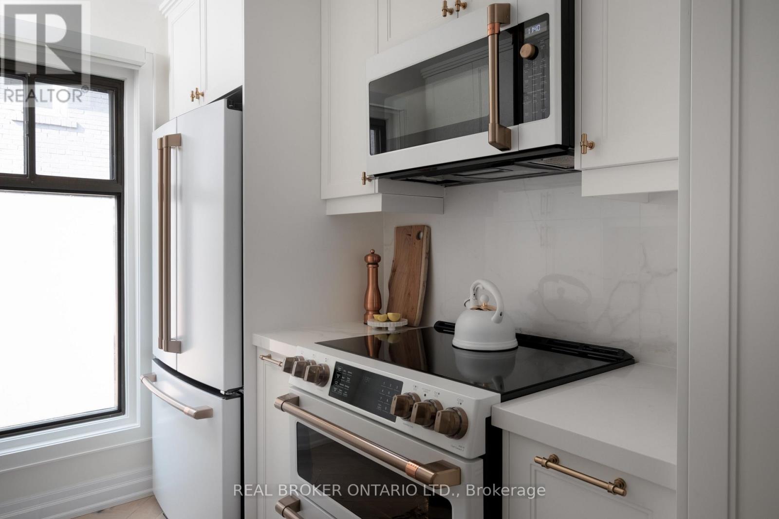 B - 187 Sherwood Avenue, Toronto, Ontario  M4P 2A9 - Photo 10 - C12554418