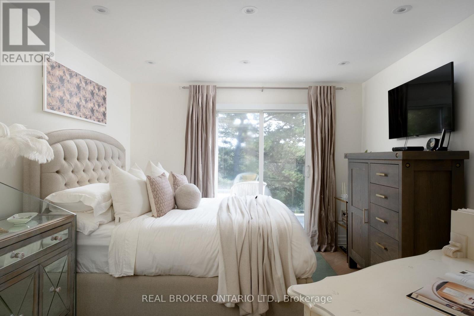 B - 187 Sherwood Avenue, Toronto, Ontario  M4P 2A9 - Photo 16 - C12554418