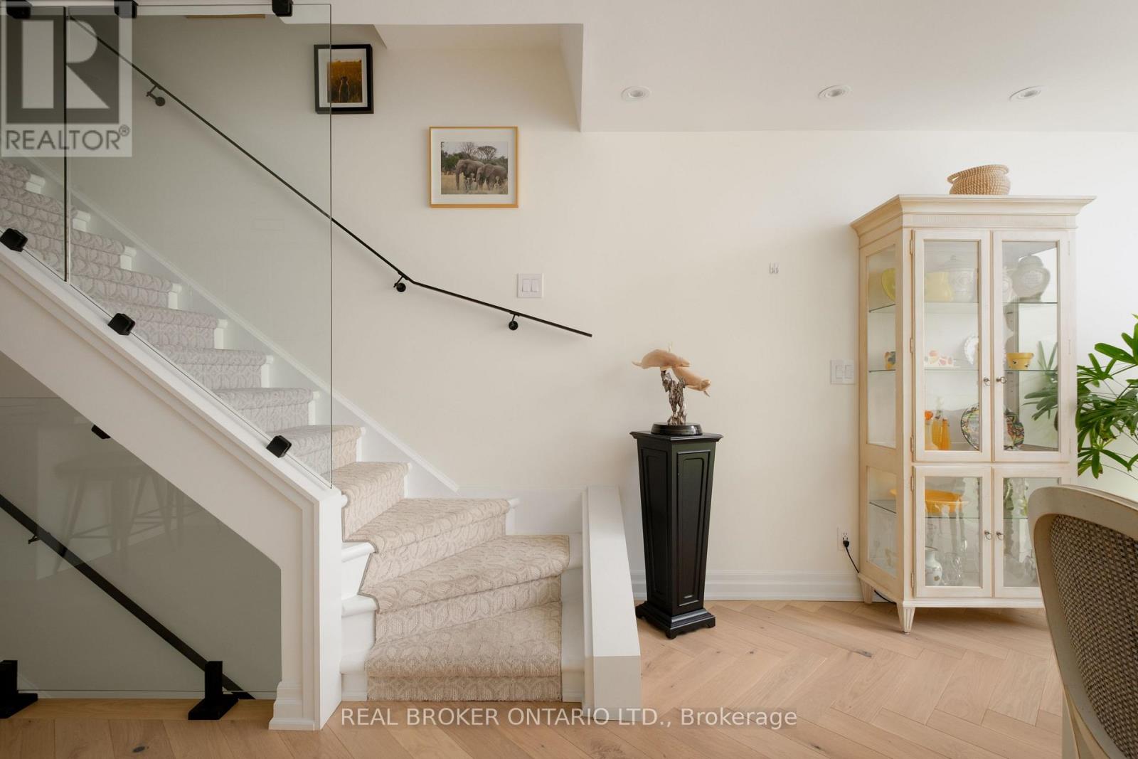 B - 187 Sherwood Avenue, Toronto, Ontario  M4P 2A9 - Photo 4 - C12554418