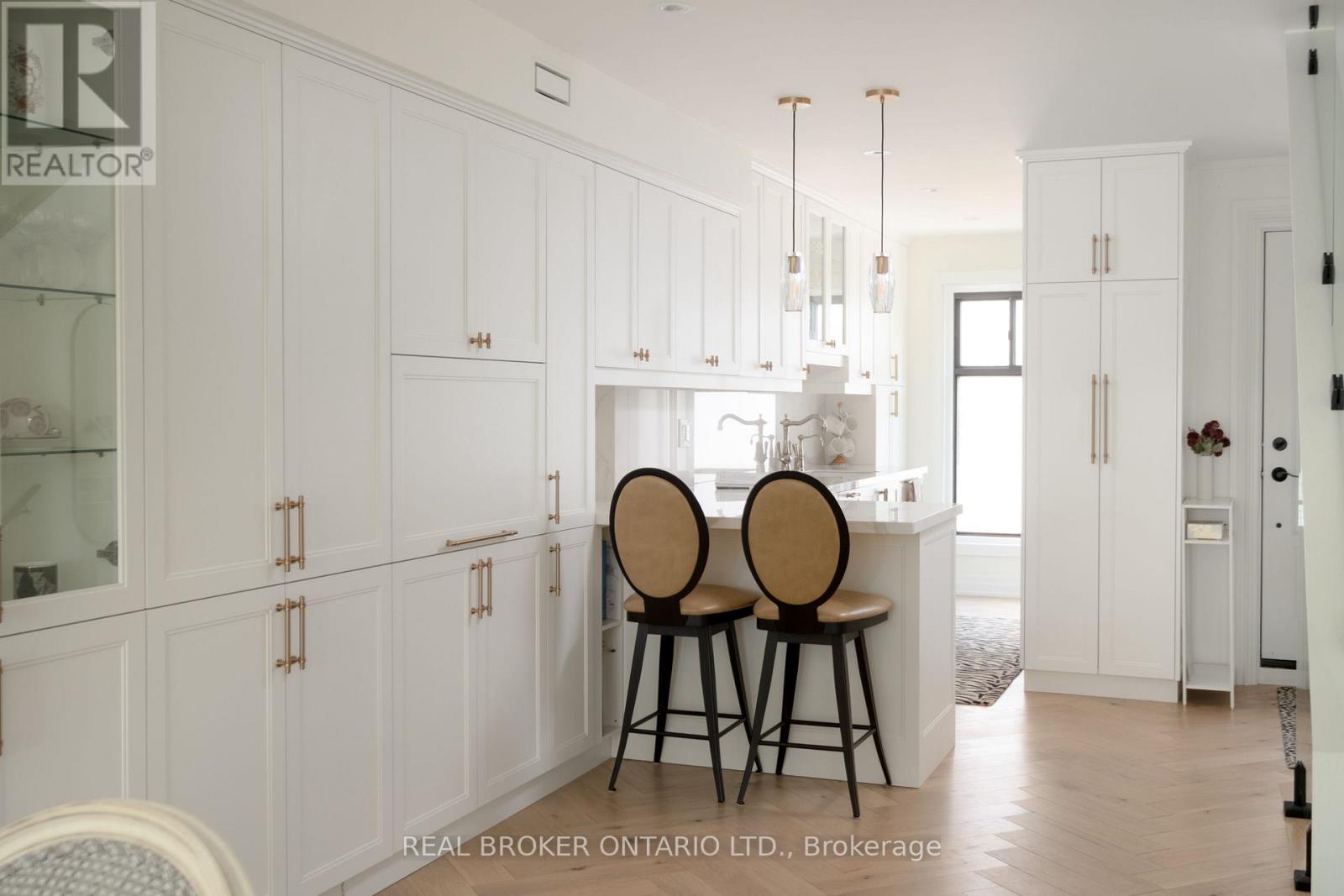 B - 187 Sherwood Avenue, Toronto, Ontario  M4P 2A9 - Photo 5 - C12554418