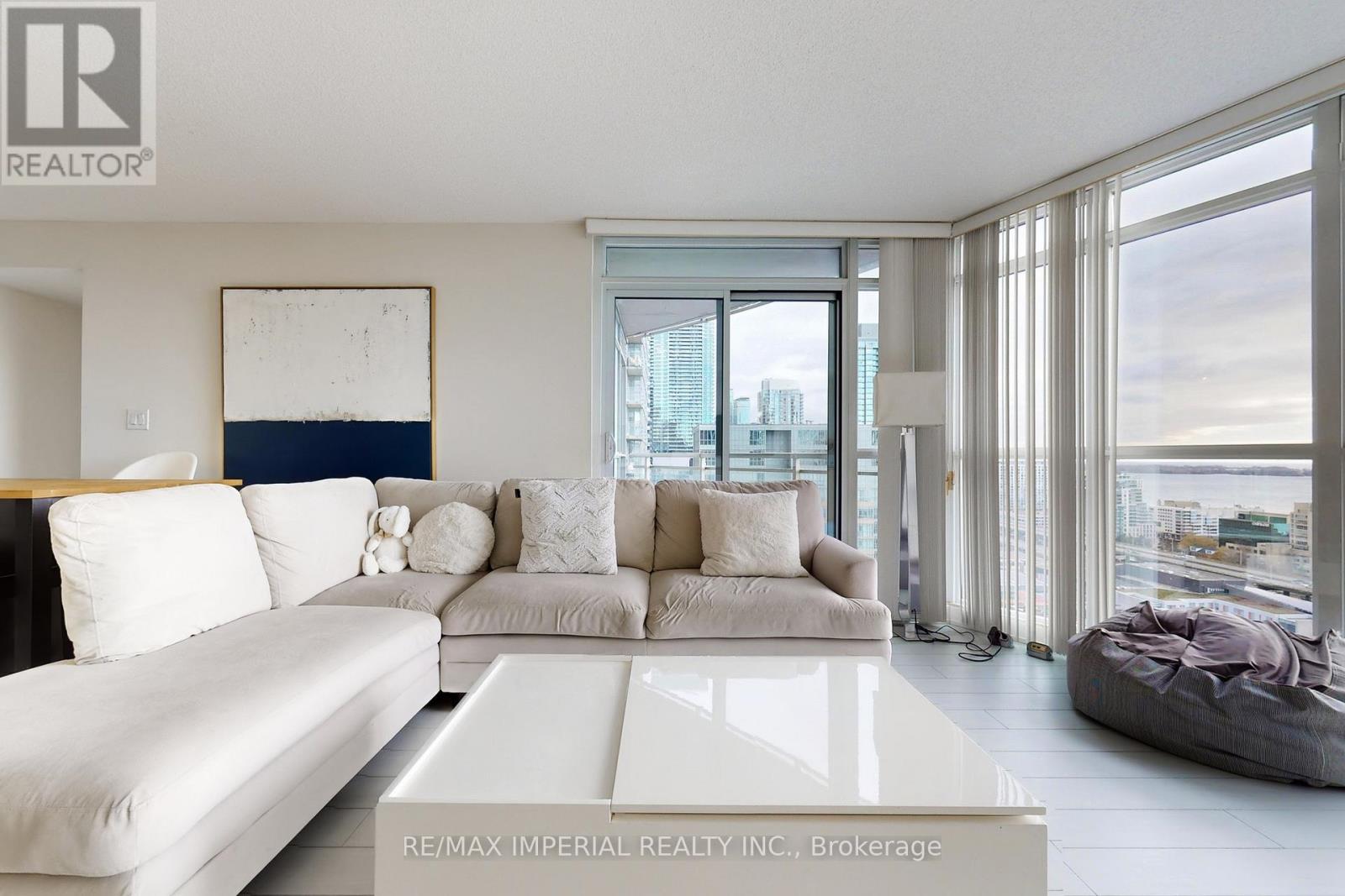 2306 - 21 Iceboat Terrace, Toronto, Ontario  M5V 4A9 - Photo 7 - C12554430