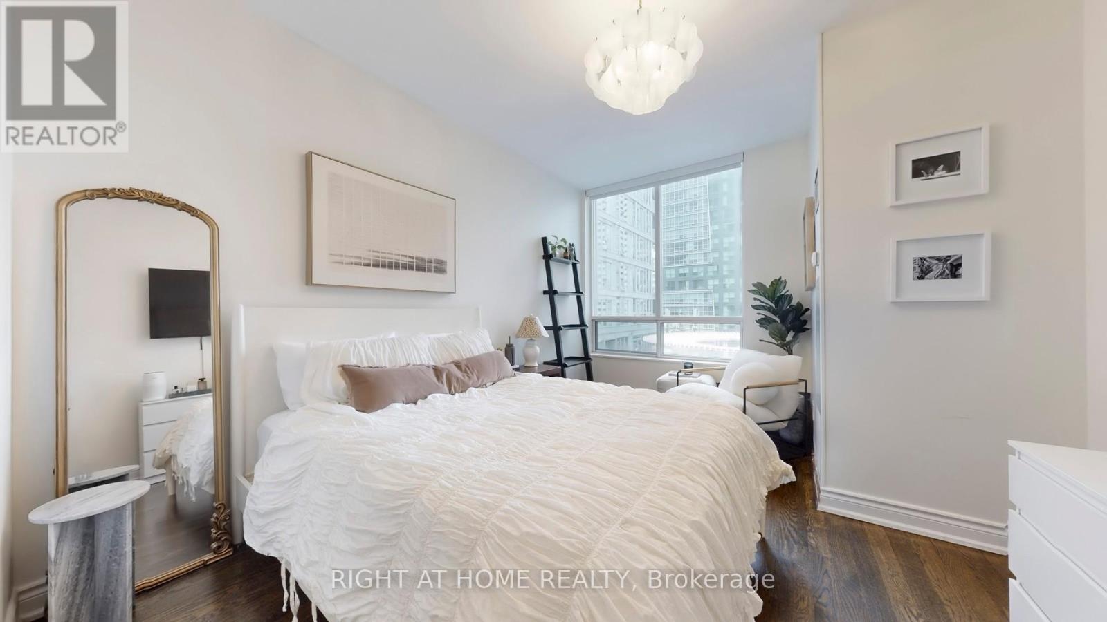 Ph26 - 250 Wellington Street W, Toronto, Ontario  M5V 3P6 - Photo 16 - C12554440