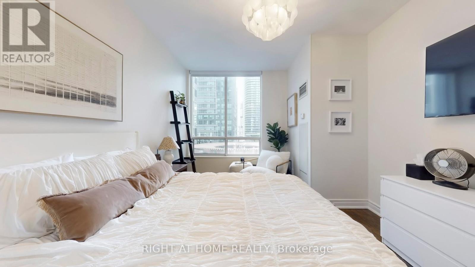 Ph26 - 250 Wellington Street W, Toronto, Ontario  M5V 3P6 - Photo 17 - C12554440