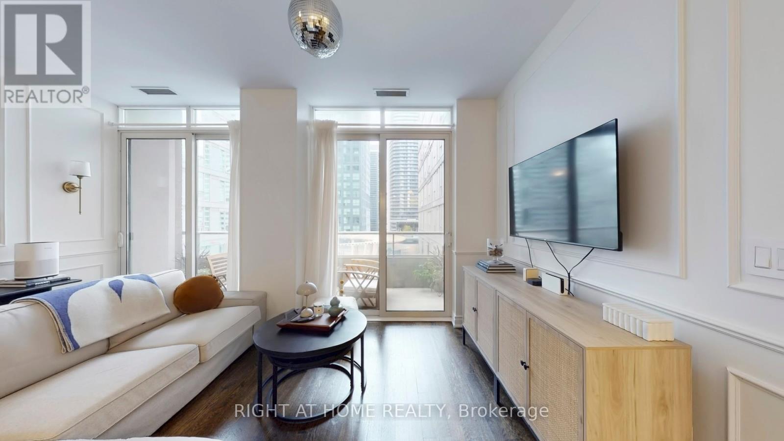 Ph26 - 250 Wellington Street W, Toronto, Ontario  M5V 3P6 - Photo 2 - C12554440