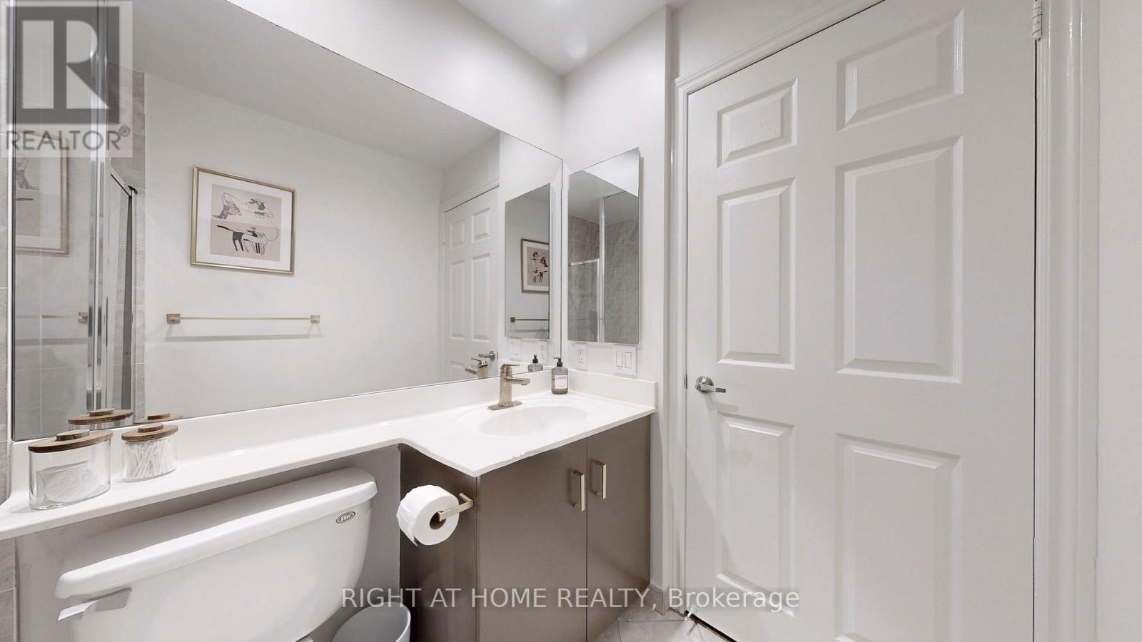 Ph26 - 250 Wellington Street W, Toronto, Ontario  M5V 3P6 - Photo 28 - C12554440