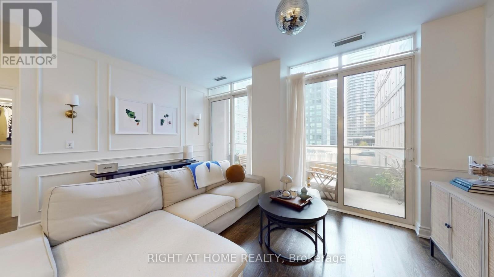 Ph26 - 250 Wellington Street W, Toronto, Ontario  M5V 3P6 - Photo 4 - C12554440