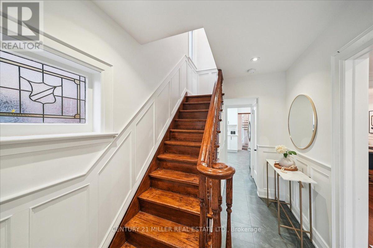 94 Castlewood Road, Toronto, Ontario  M5N 2L4 - Photo 17 - C12554444