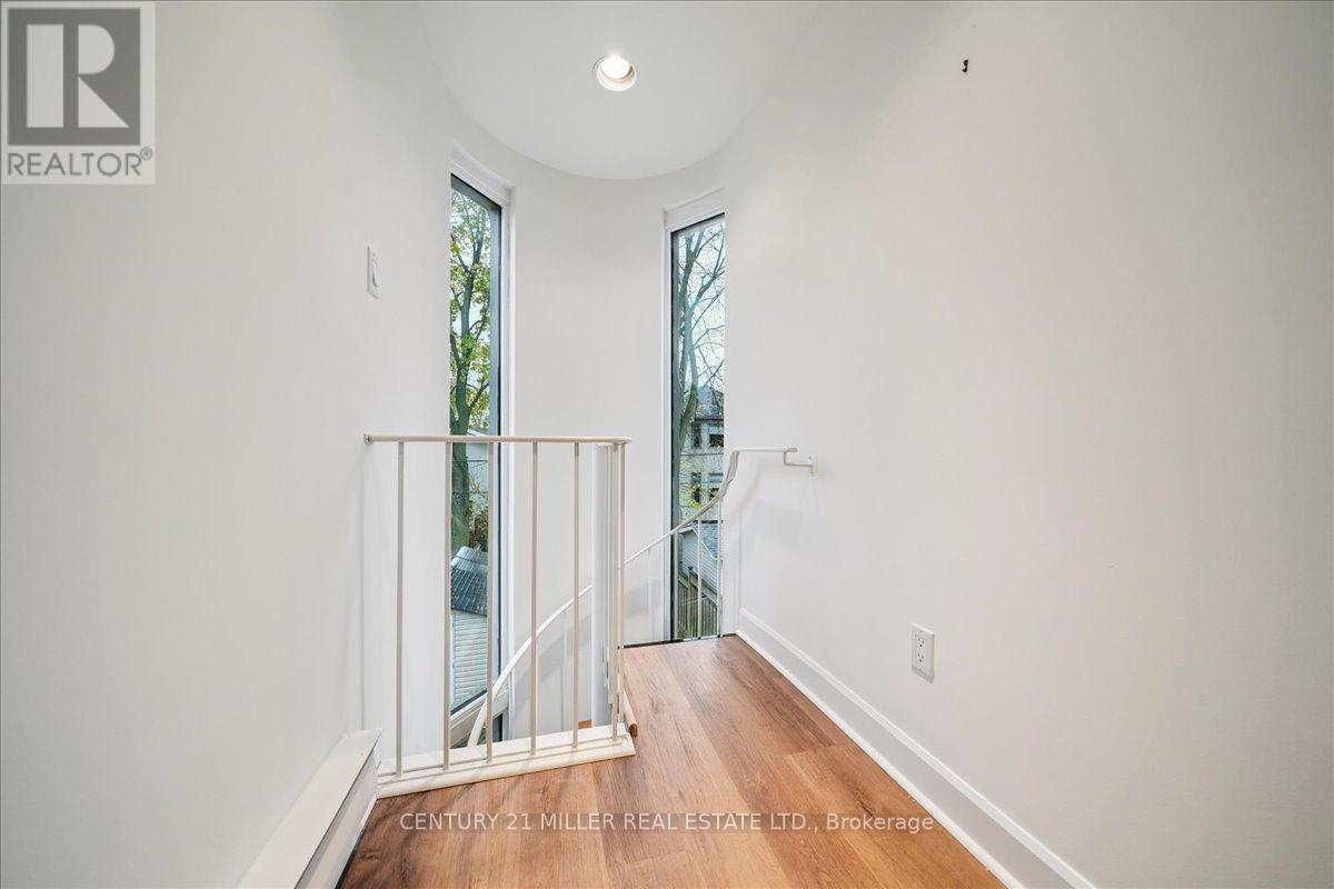 94 Castlewood Road, Toronto, Ontario  M5N 2L4 - Photo 24 - C12554444