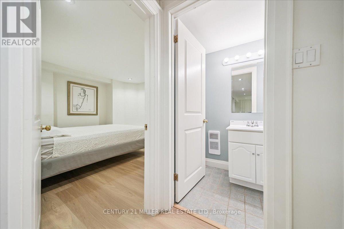 94 Castlewood Road, Toronto, Ontario  M5N 2L4 - Photo 31 - C12554444