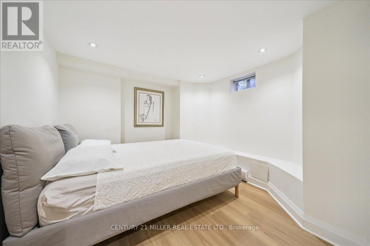 94 Castlewood Road, Toronto, Ontario  M5N 2L4 - Photo 32 - C12554444