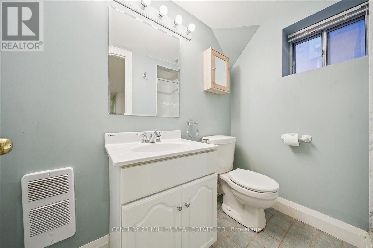 94 Castlewood Road, Toronto, Ontario  M5N 2L4 - Photo 34 - C12554444