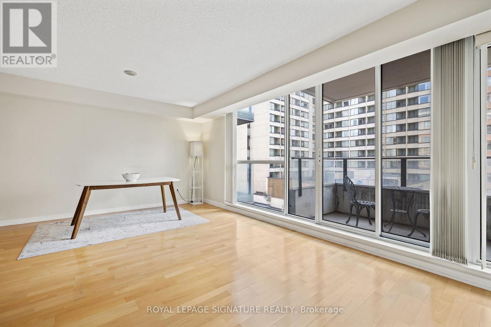 915 - 111 Elizabeth Street, Toronto, Ontario  M5G 1P7 - Photo 3 - C12554488