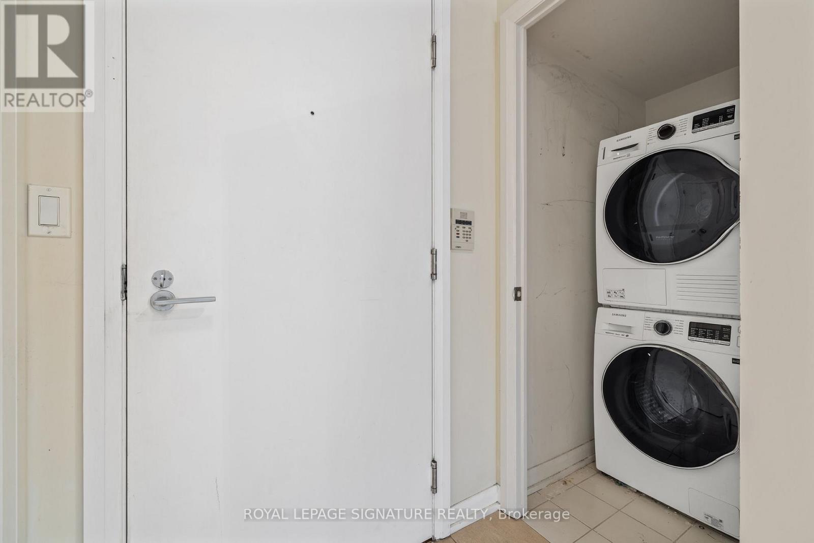 915 - 111 Elizabeth Street, Toronto, Ontario  M5G 1P7 - Photo 8 - C12554488