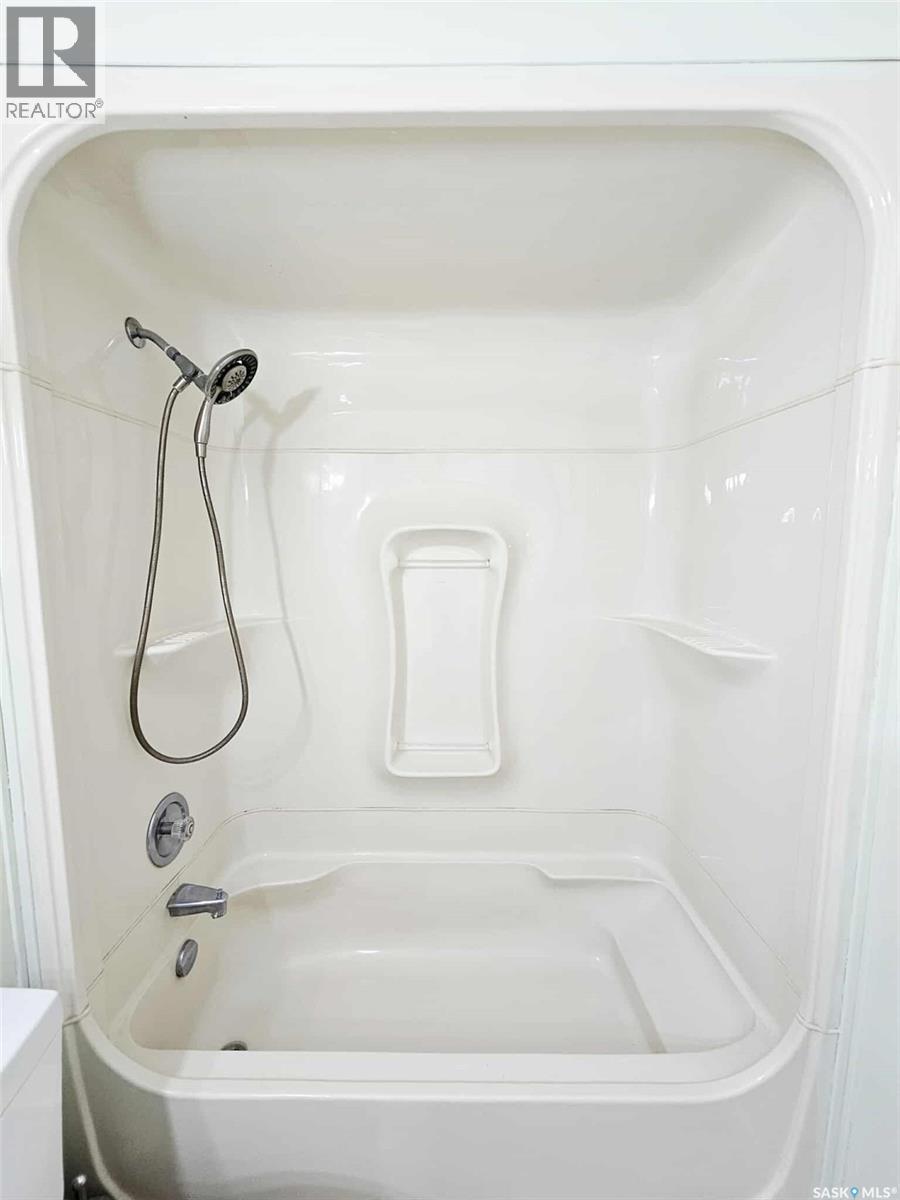 206 George Crescent, Esterhazy, Saskatchewan  S0A 0X0 - Photo 26 - SK024239