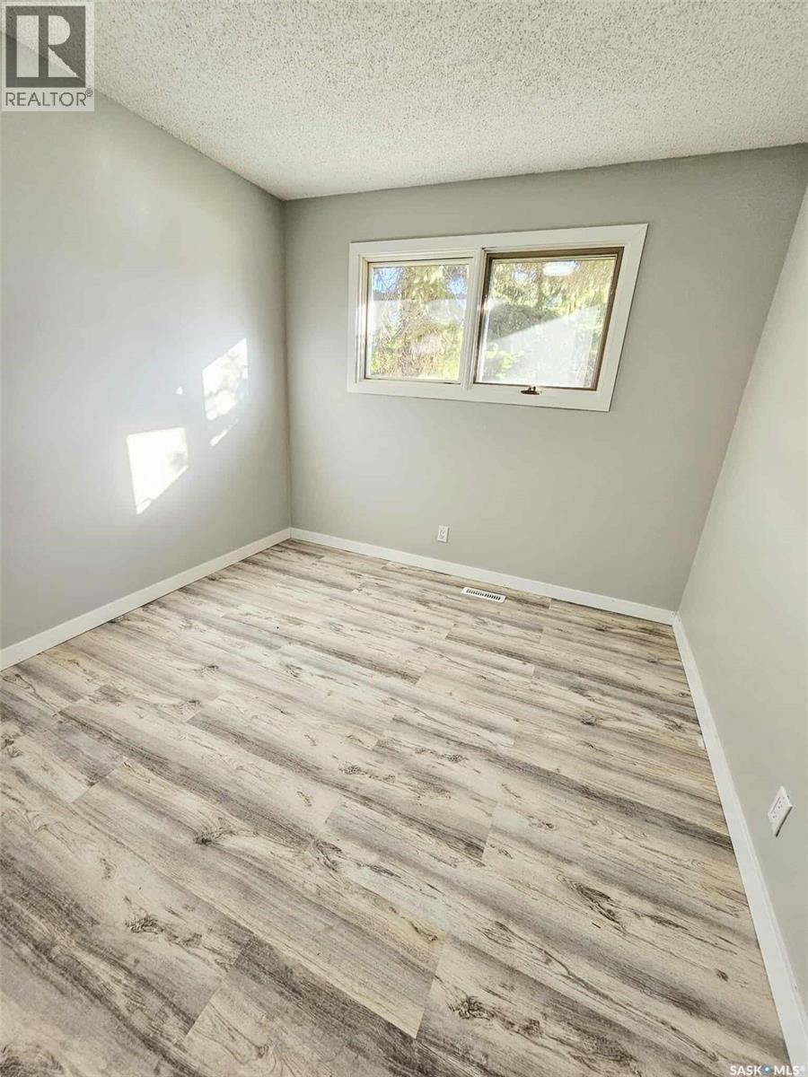 206 George Crescent, Esterhazy, Saskatchewan  S0A 0X0 - Photo 30 - SK024239