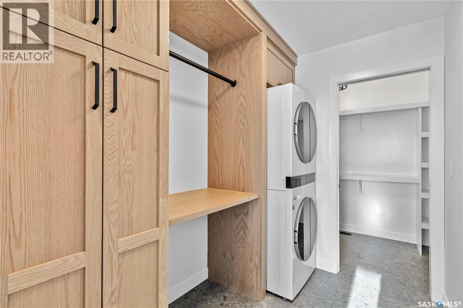 327 Woolf Bay, Saskatoon, Saskatchewan  S7W 1E5 - Photo 28 - SK024161