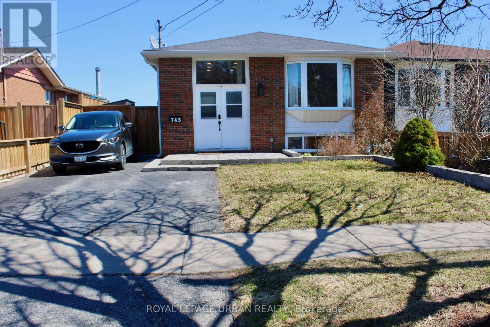 743 West Shore Boulevard, Pickering, Ontario  L1W 2V2 - Photo 2 - E12554346