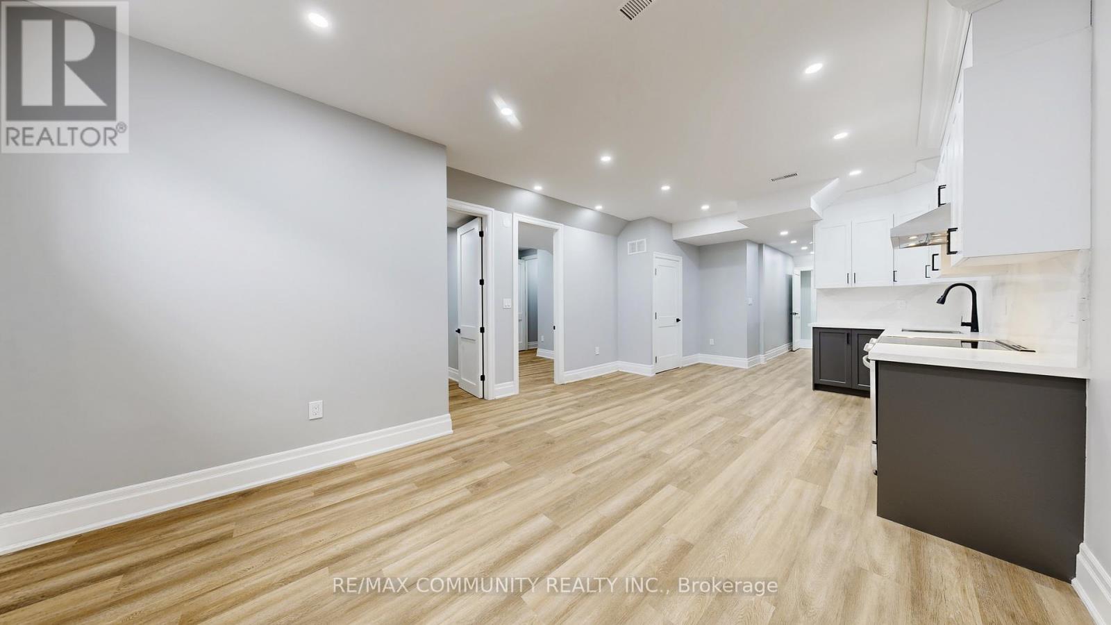 1580a Honey Locust Place, Pickering, Ontario  L1X 0P1 - Photo 10 - E12554432