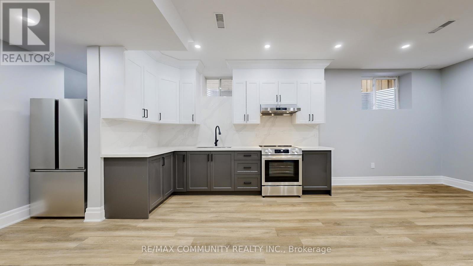 1580a Honey Locust Place, Pickering, Ontario  L1X 0P1 - Photo 13 - E12554432