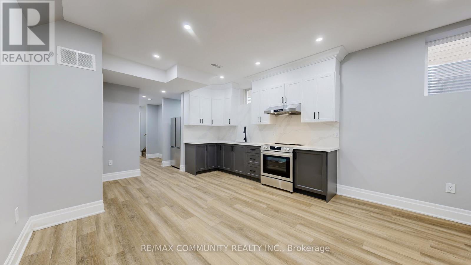 1580a Honey Locust Place, Pickering, Ontario  L1X 0P1 - Photo 14 - E12554432