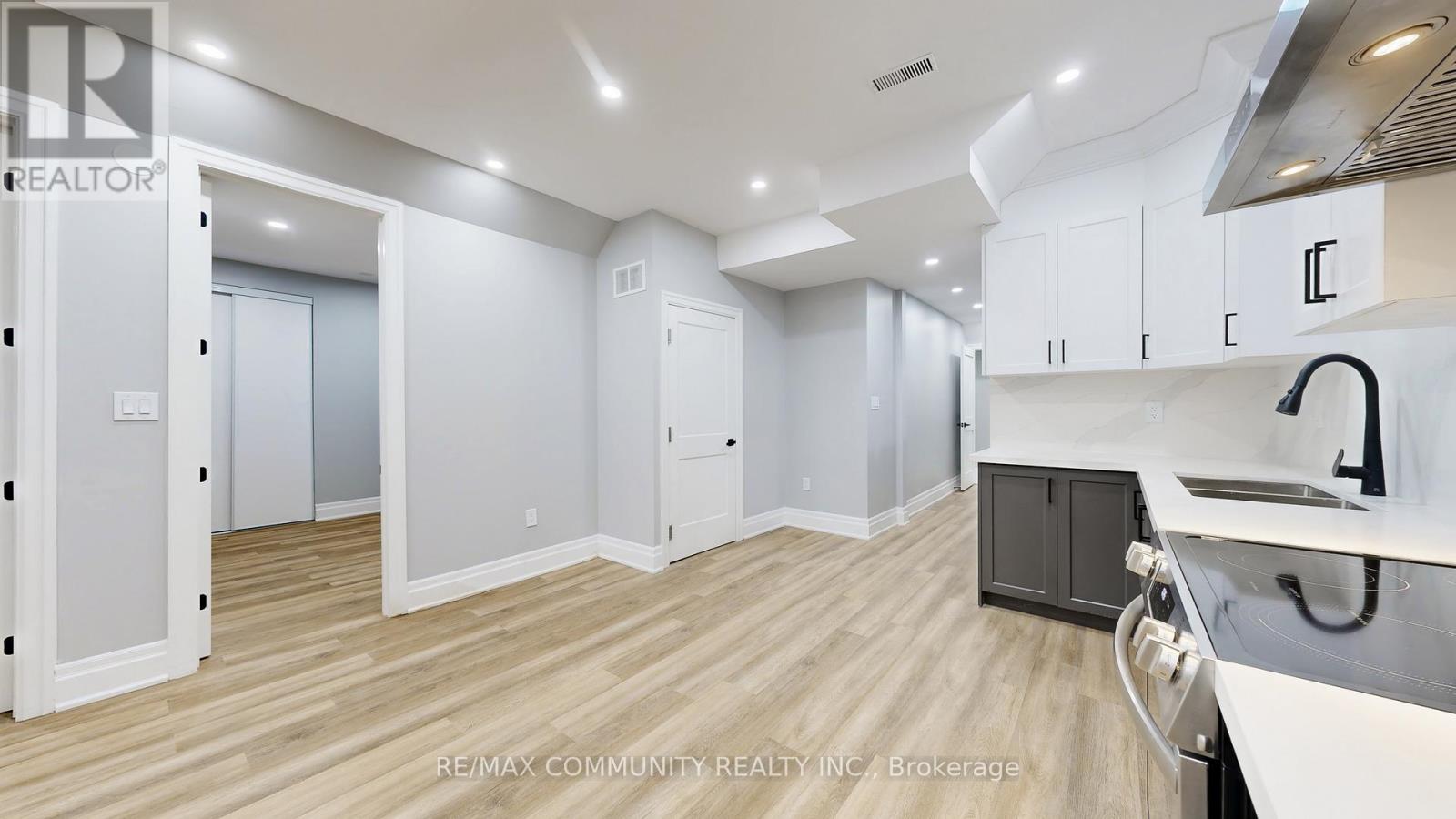 1580a Honey Locust Place, Pickering, Ontario  L1X 0P1 - Photo 16 - E12554432