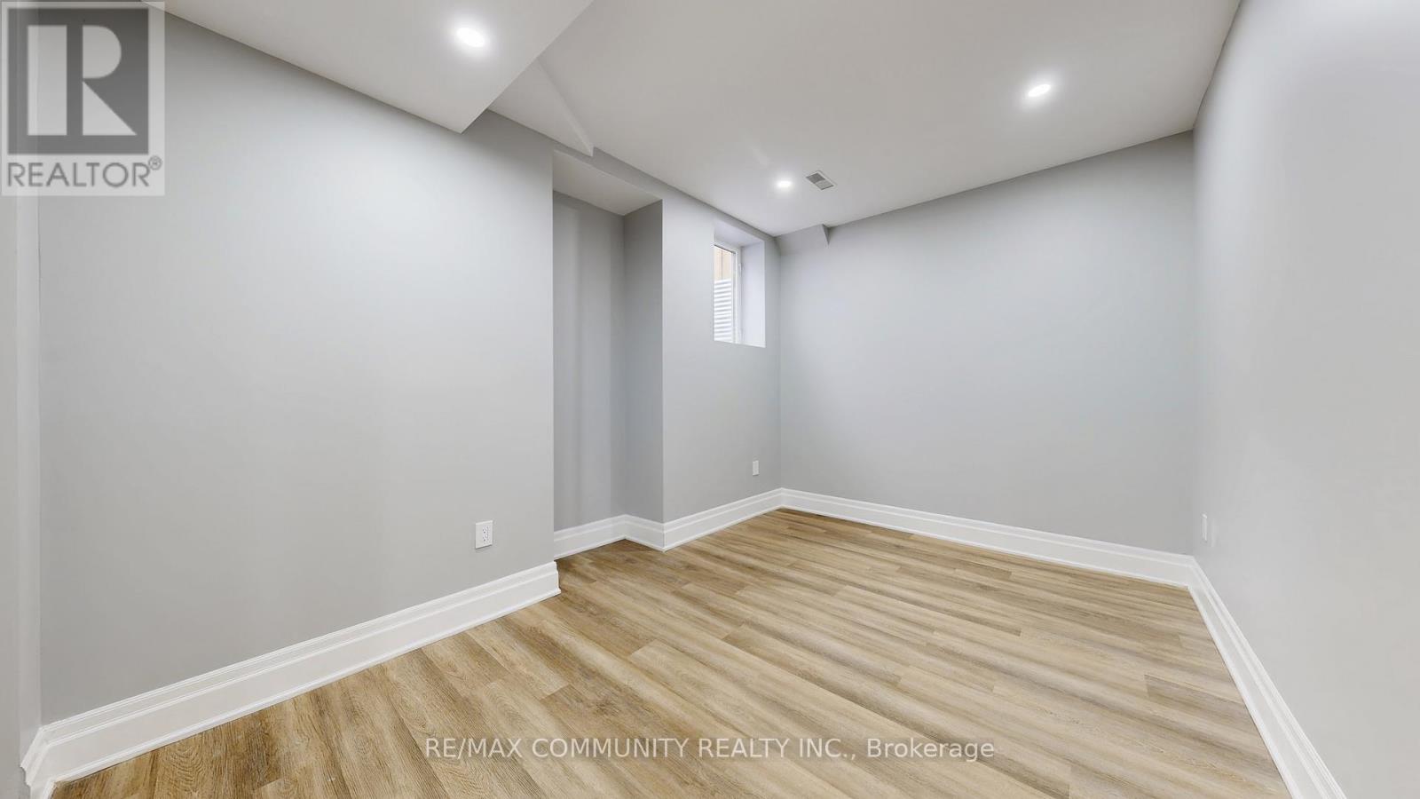 1580a Honey Locust Place, Pickering, Ontario  L1X 0P1 - Photo 24 - E12554432