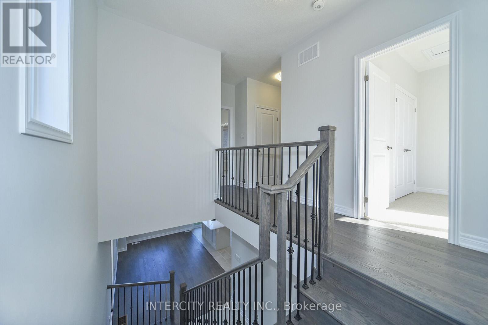 158 Mumbai Drive, Markham, Ontario  L3S 3K5 - Photo 19 - N12456530