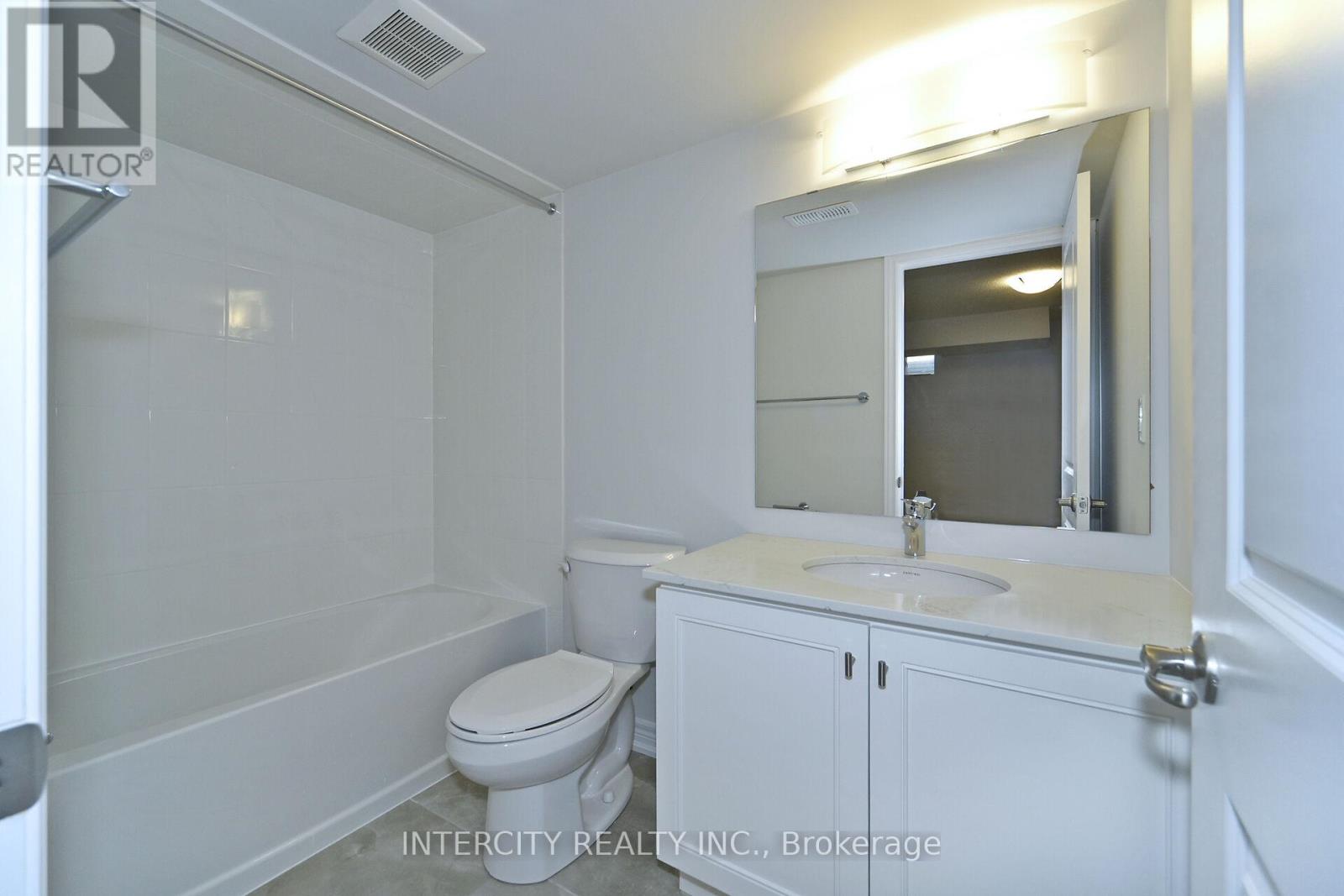 158 Mumbai Drive, Markham, Ontario  L3S 3K5 - Photo 33 - N12456530