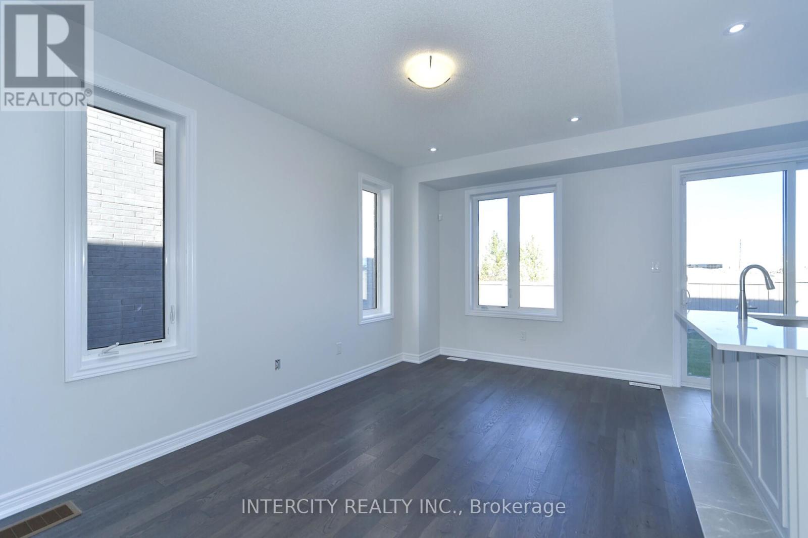 158 Mumbai Drive, Markham, Ontario  L3S 3K5 - Photo 10 - N12456530