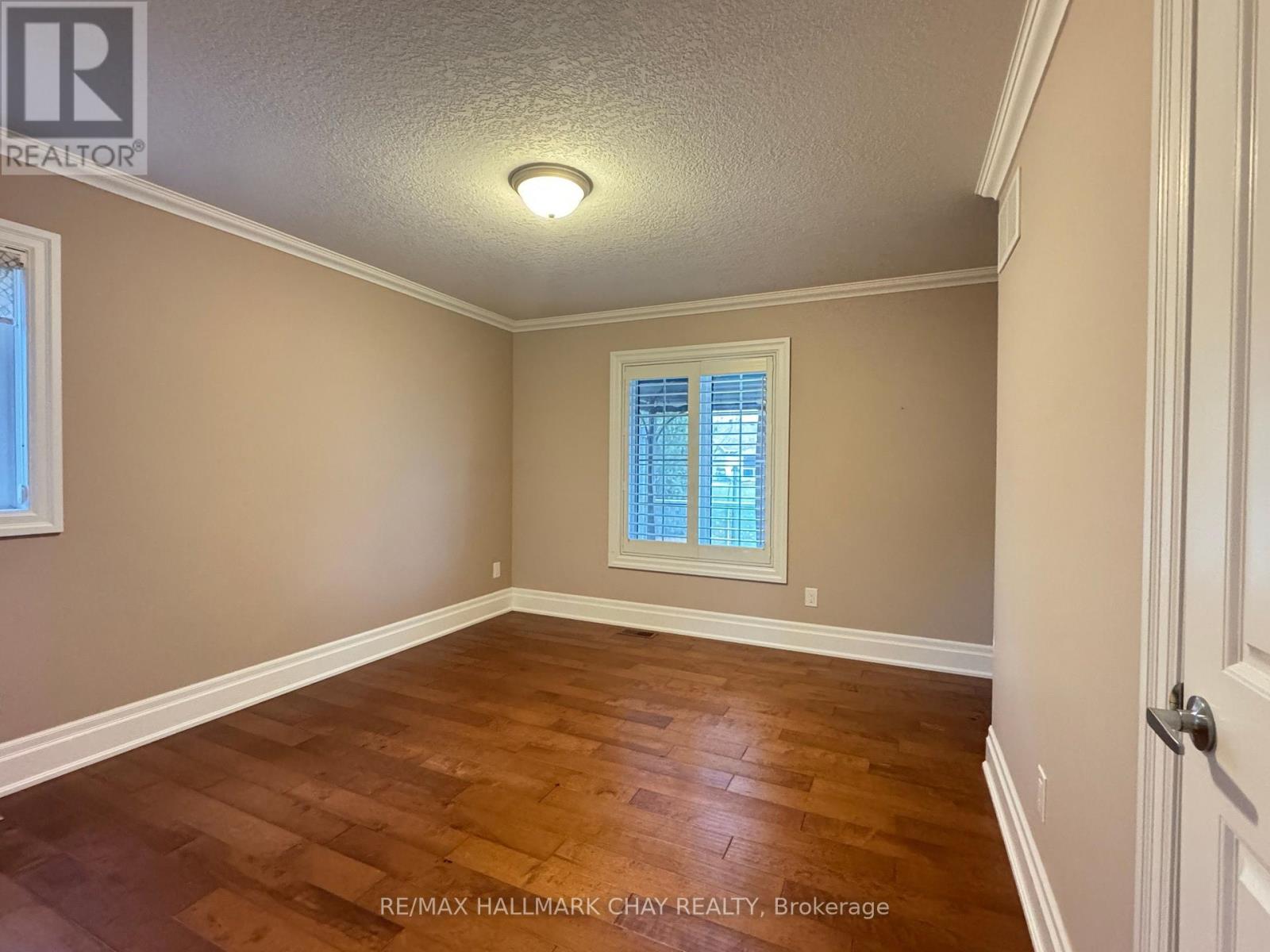 31 Garden Grove Crescent, Wasaga Beach, Ontario  L9Z 0E6 - Photo 17 - S12549226