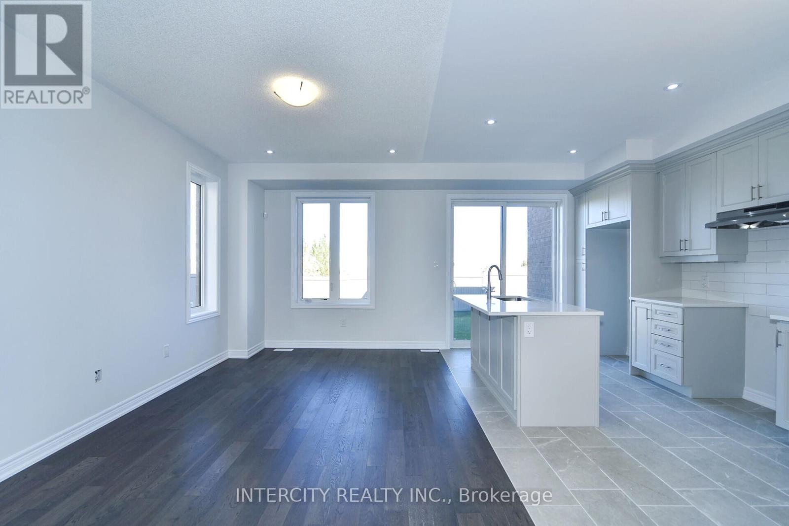 158 Mumbai Drive, Markham, Ontario  L3S 3K5 - Photo 9 - N12456530