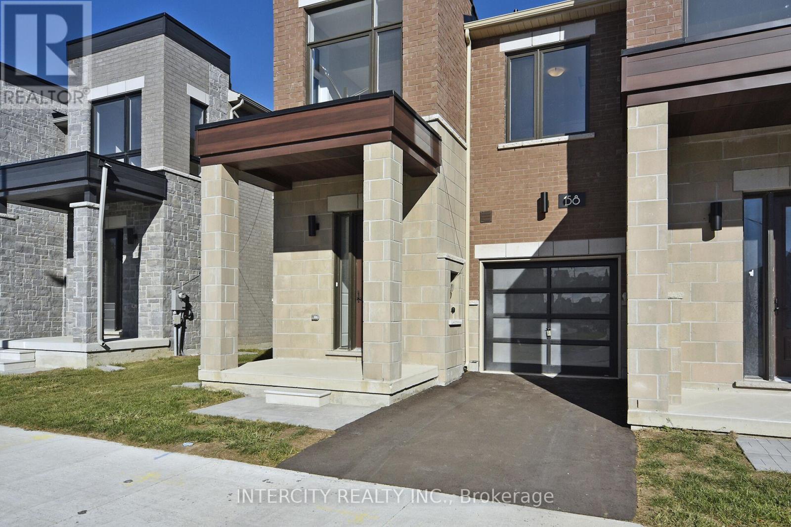 158 Mumbai Drive, Markham, Ontario  L3S 3K5 - Photo 3 - N12456530