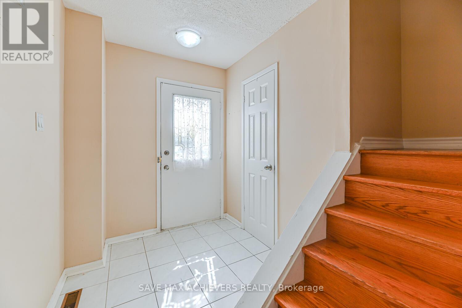 56 - 41 Mississauga Valley Boulevard, Mississauga, Ontario  L5A 3N5 - Photo 4 - W12370283