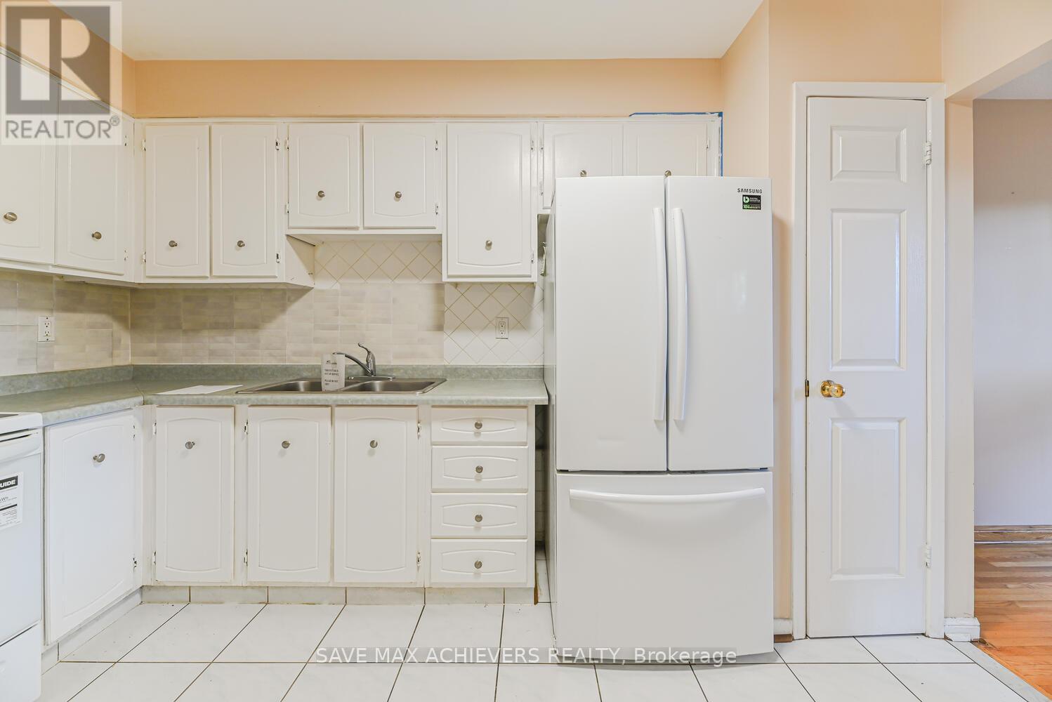 56 - 41 Mississauga Valley Boulevard, Mississauga, Ontario  L5A 3N5 - Photo 7 - W12370283