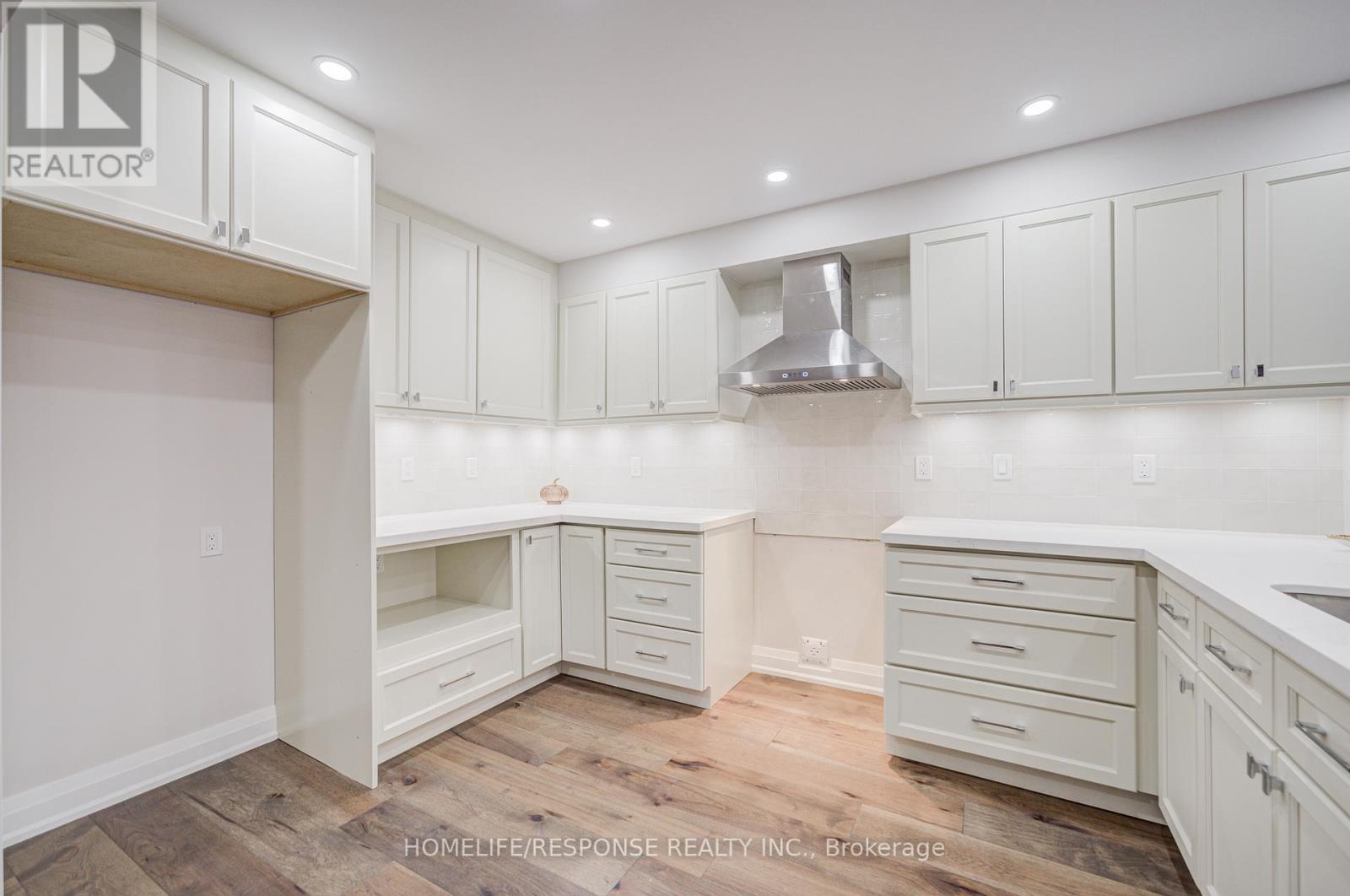 49 Kale Crescent, Vaughan, Ontario L6A 3R1 - Photo 10 - N12554188