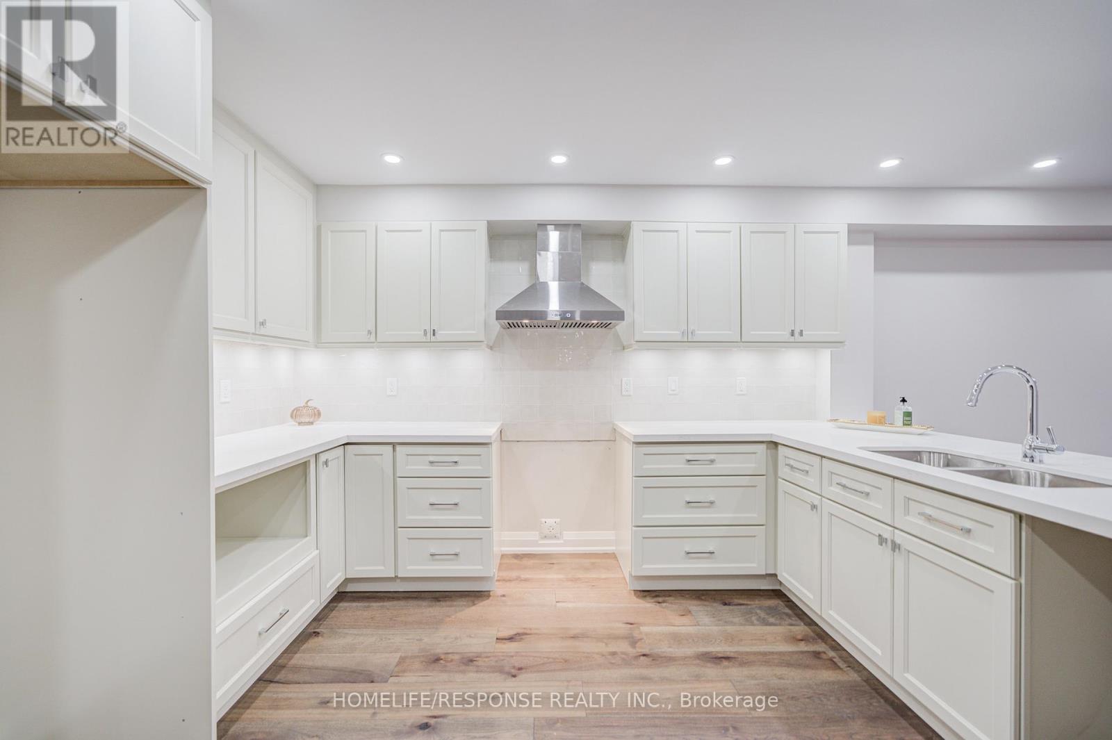 49 Kale Crescent, Vaughan, Ontario L6A 3R1 - Photo 11 - N12554188