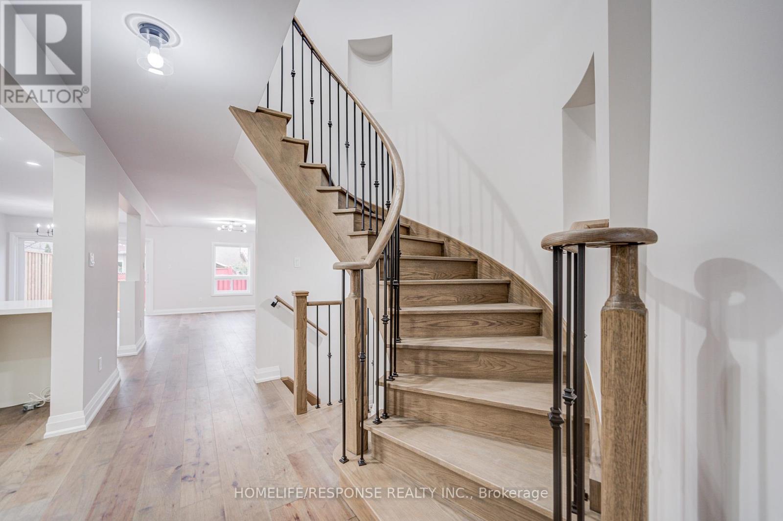 49 Kale Crescent, Vaughan, Ontario L6A 3R1 - Photo 6 - N12554188