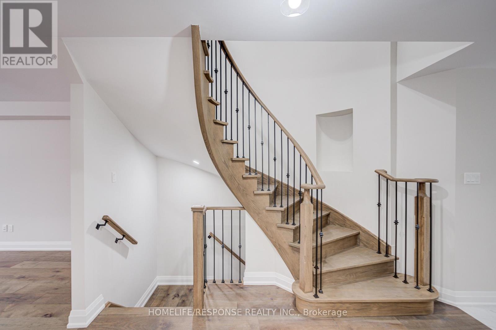 49 Kale Crescent, Vaughan, Ontario L6A 3R1 - Photo 8 - N12554188