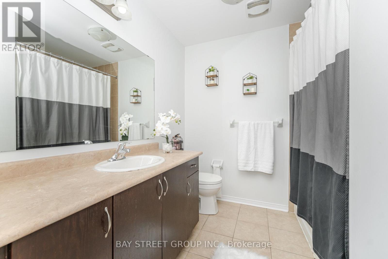 48 Acorn Lane, Bradford West Gwillimbury, Ontario  L3Z 0H6 - Photo 16 - N12554200