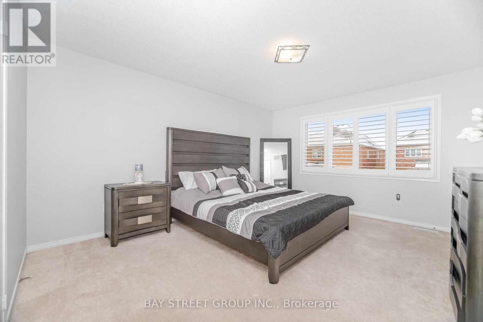 48 Acorn Lane, Bradford West Gwillimbury, Ontario  L3Z 0H6 - Photo 19 - N12554200