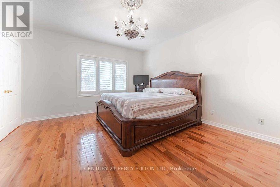 28 Rouge Bank Drive, Markham, Ontario  L3S 4C7 - Photo 14 - N12554208