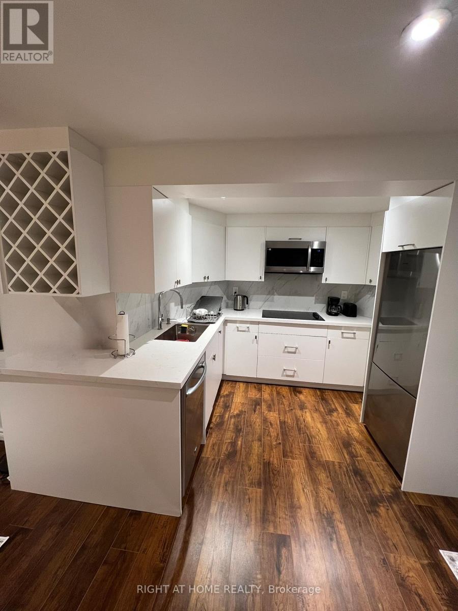 Lower - 34 Timberline Trail, Aurora, Ontario  L4G 6A5 - Photo 9 - N12554364