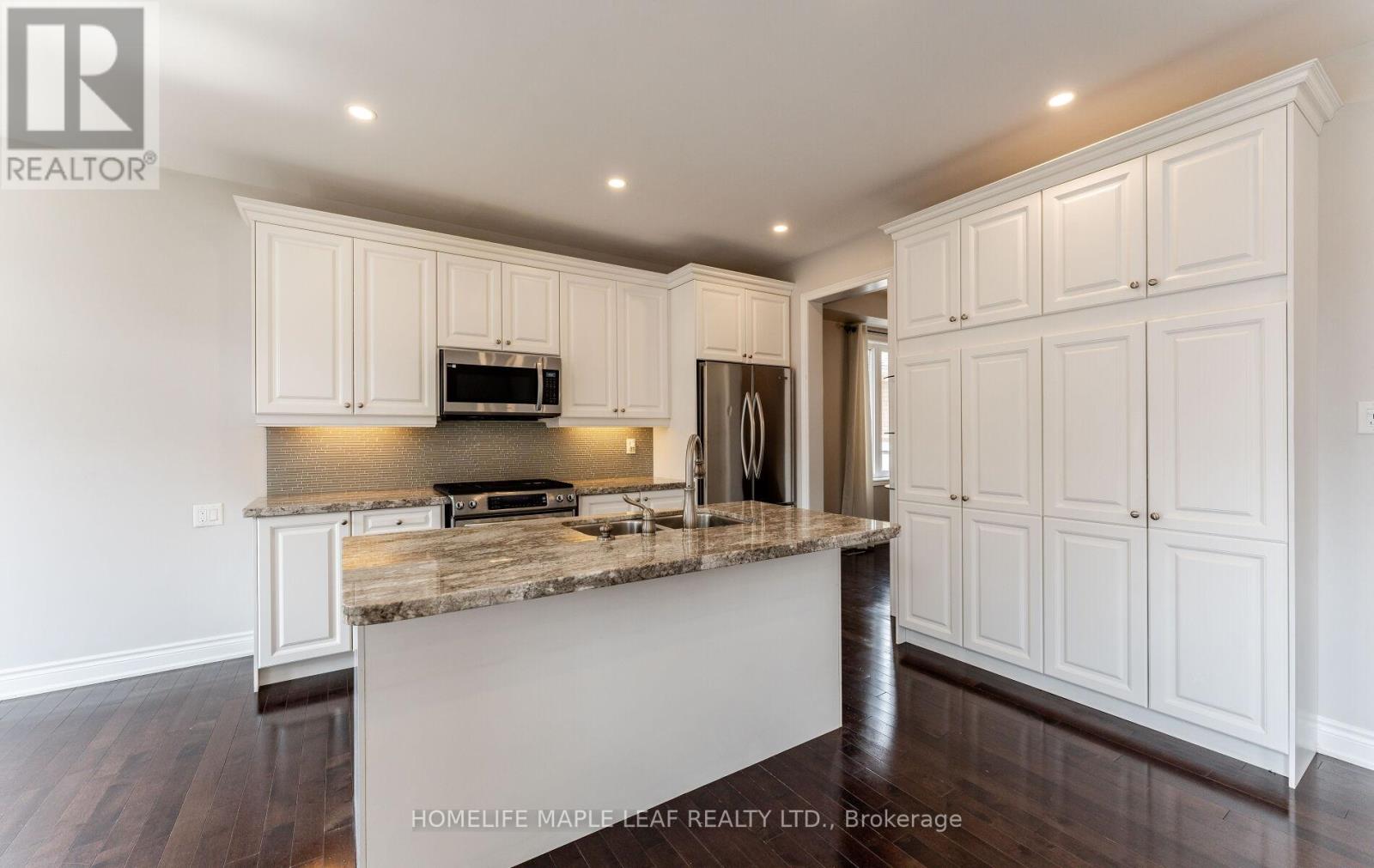 47 Stanton Avenue, Vaughan, Ontario L4H 0V5 - Photo 15 - N12554406