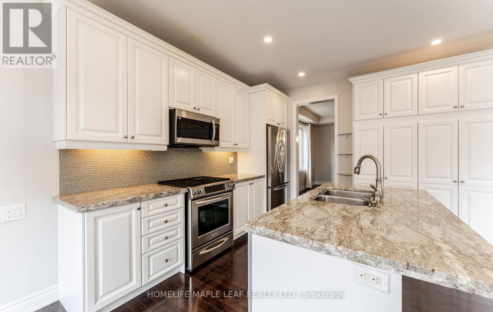 47 Stanton Avenue, Vaughan, Ontario L4H 0V5 - Photo 16 - N12554406