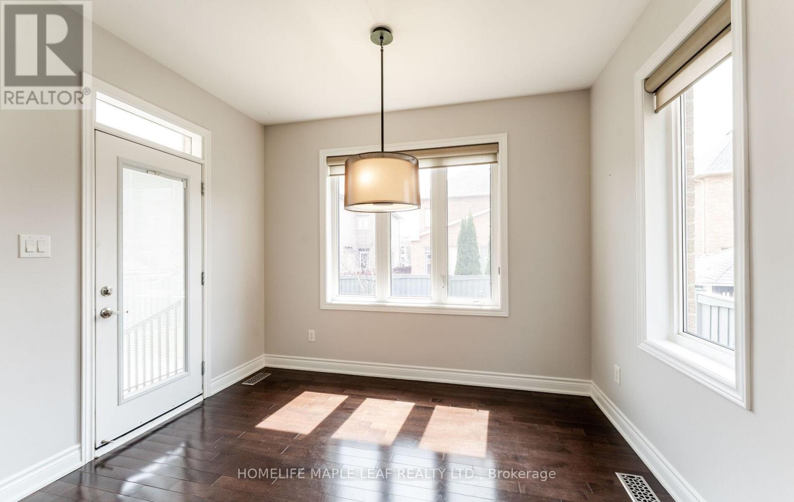 47 Stanton Avenue, Vaughan, Ontario L4H 0V5 - Photo 18 - N12554406