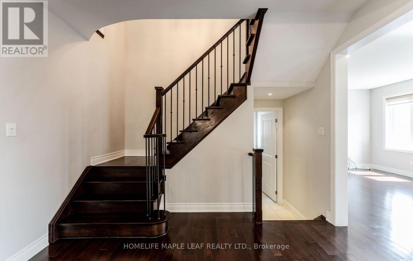 47 Stanton Avenue, Vaughan, Ontario L4H 0V5 - Photo 22 - N12554406