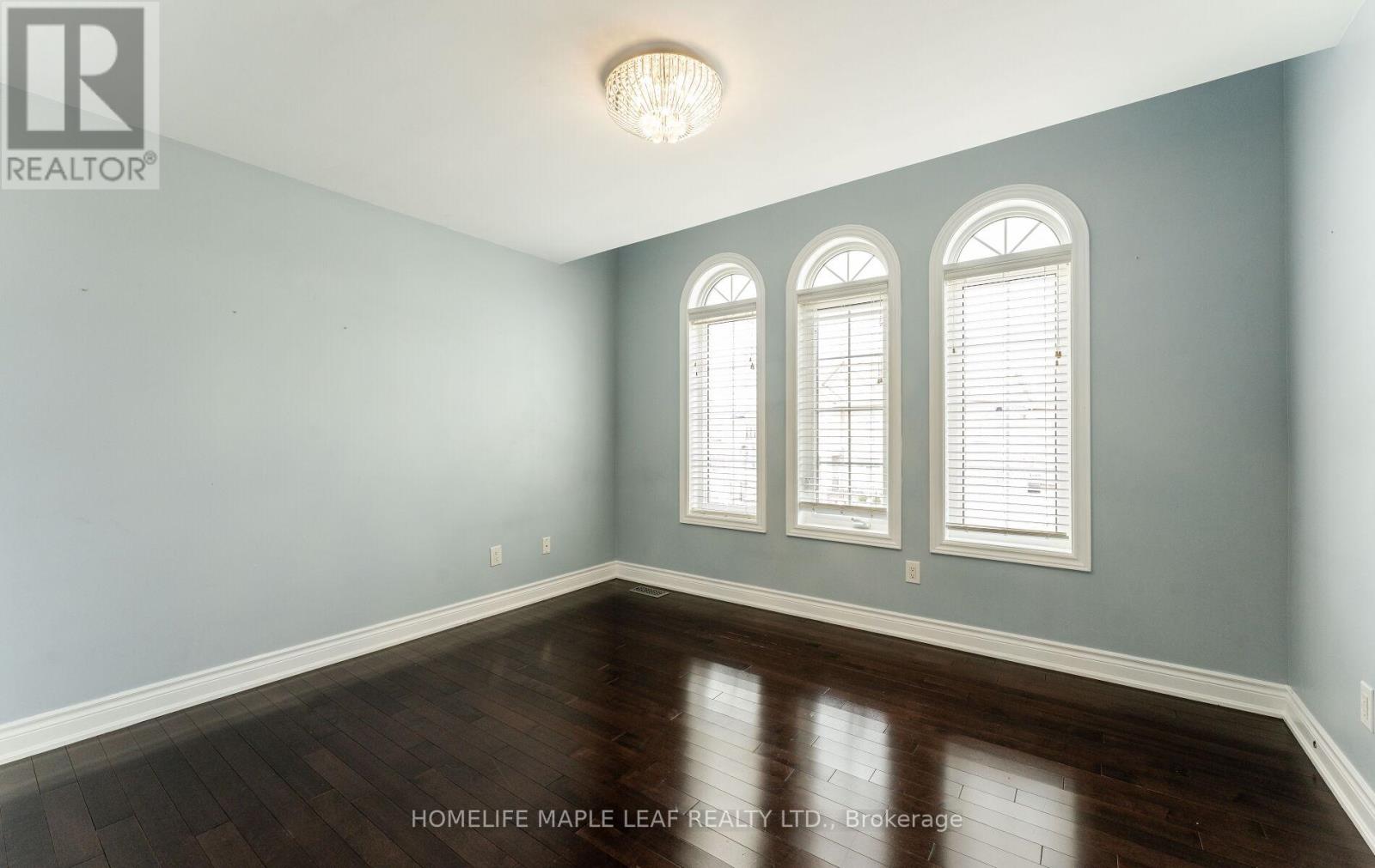 47 Stanton Avenue, Vaughan, Ontario L4H 0V5 - Photo 32 - N12554406