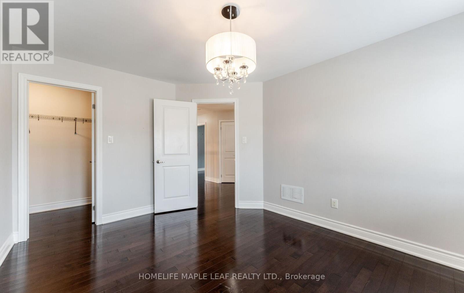 47 Stanton Avenue, Vaughan, Ontario L4H 0V5 - Photo 34 - N12554406