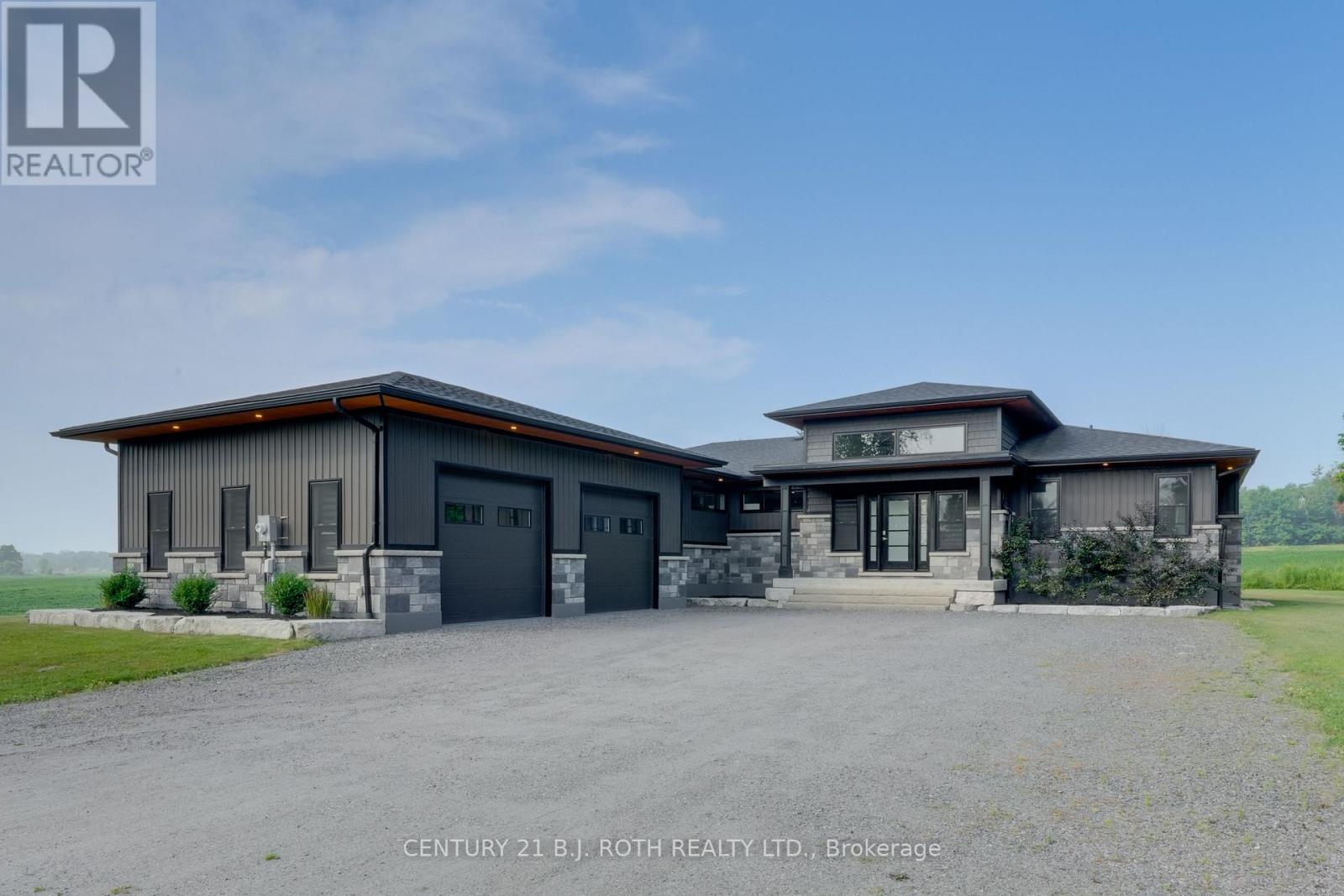 3510 BRENNAN LINE W, Severn, Ontario