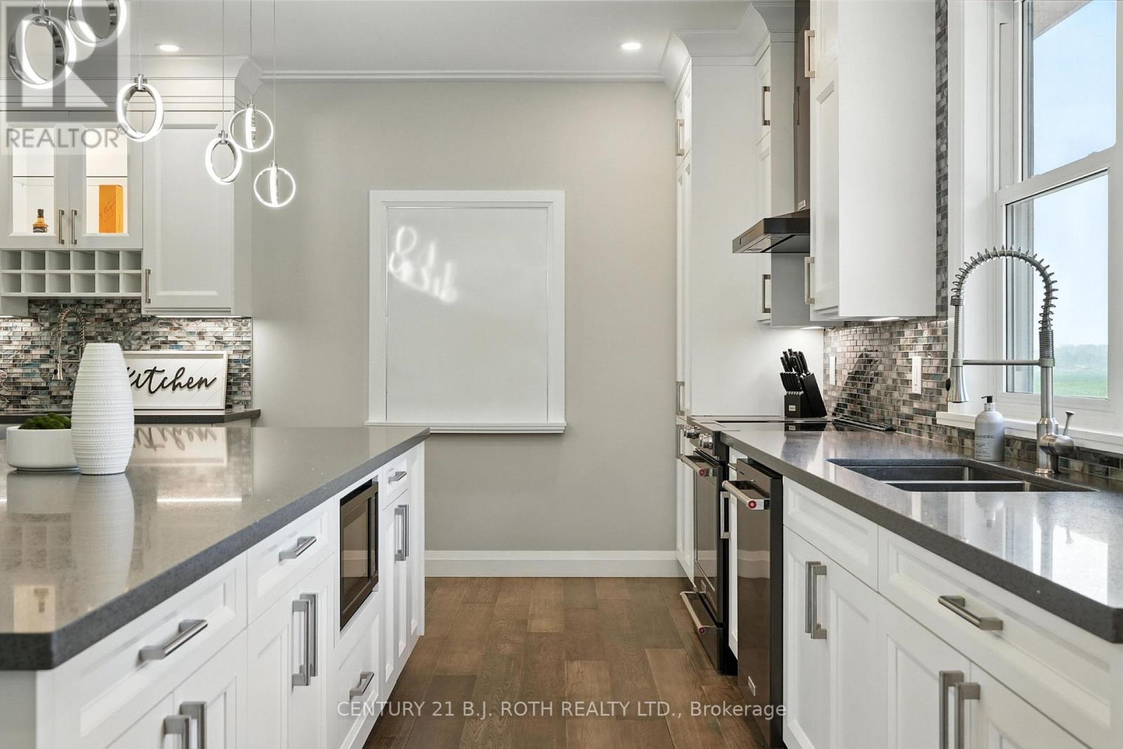 3510 Brennan Line W, Severn, Ontario  L3V 0W3 - Photo 16 - S12554172